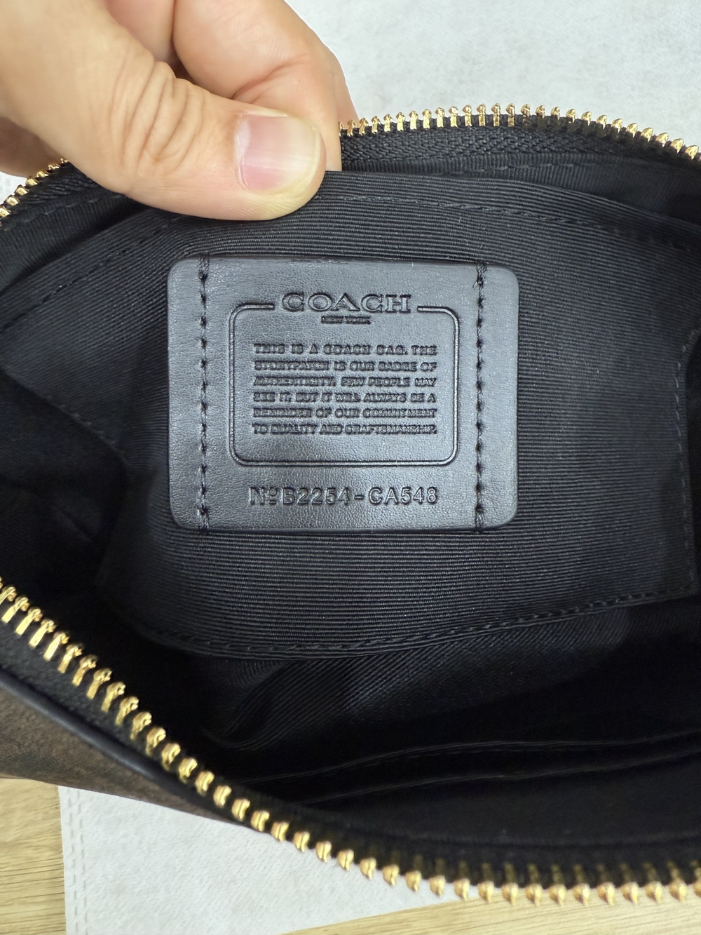 Coach Signature Brown Canvas Shoulder Bag with Gold Hardware - Picture 5 of 13